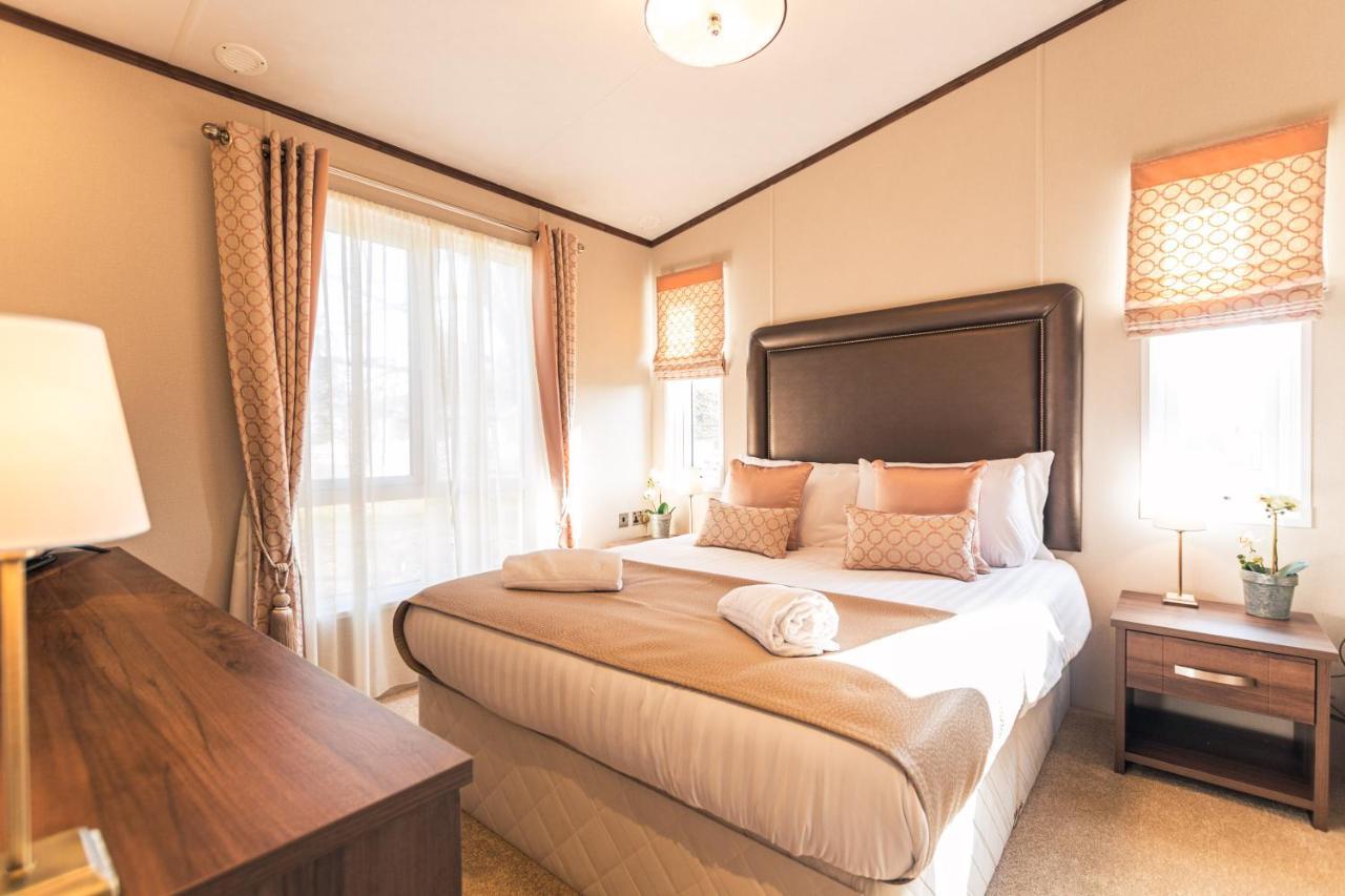 Sutton Lodge With Hot Tub يورك المظهر الخارجي الصورة