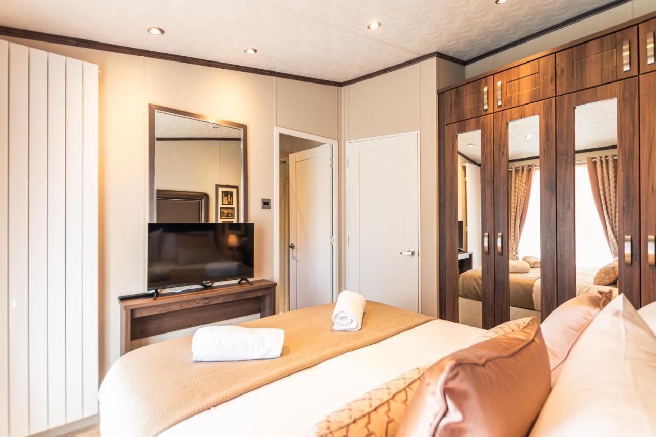 Sutton Lodge With Hot Tub يورك المظهر الخارجي الصورة